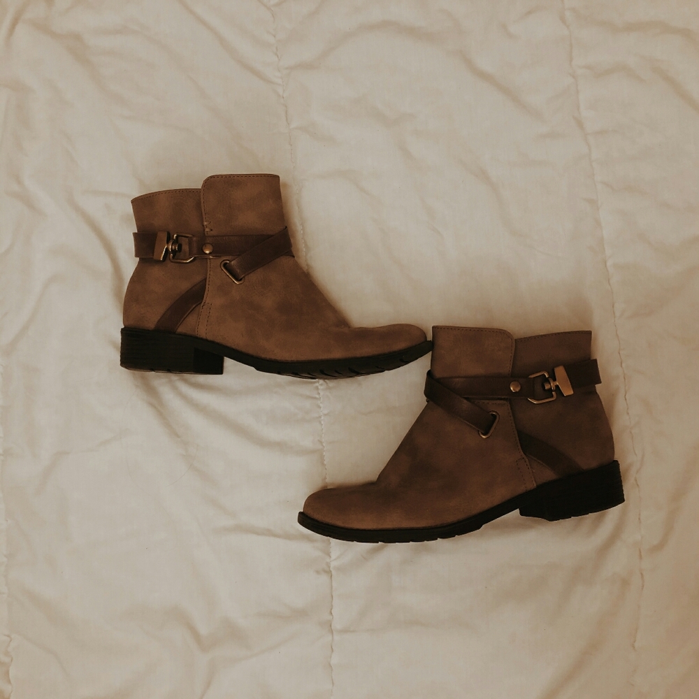 ⋒ Boots // croft & barrow